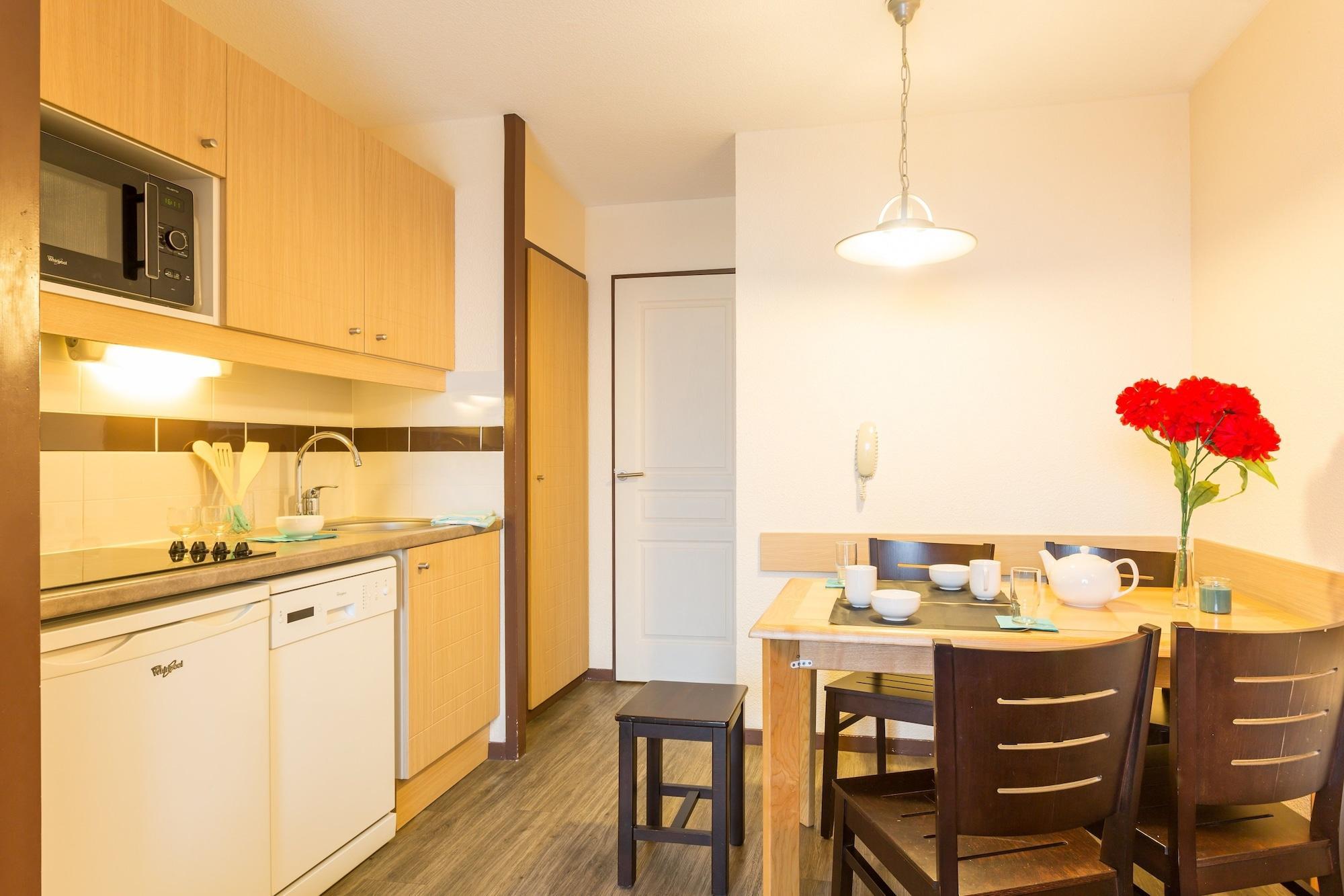 Sowell Residences Le Port Trouville-sur-Mer Buitenkant foto